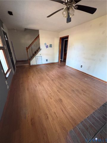 1291 Grapevine Rd, Sandston, VA 23150