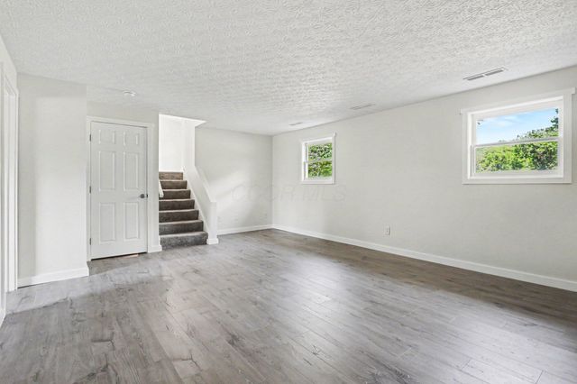 4315 Corner Road, Alexandria, OH 43001