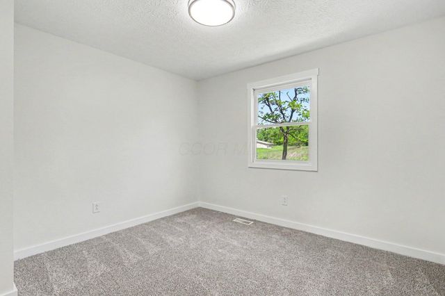 4315 Corner Road, Alexandria, OH 43001