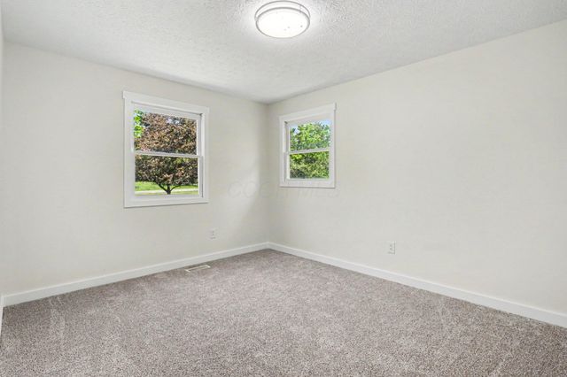 4315 Corner Road, Alexandria, OH 43001