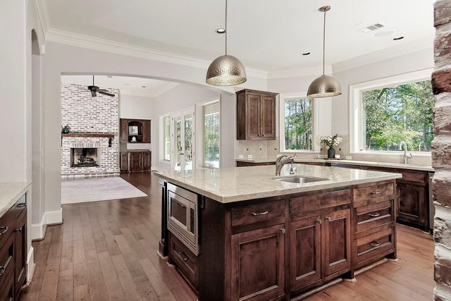 5342 Pine Wood Hills Court, Spring, TX 77386