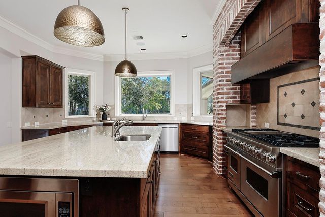 5342 Pine Wood Hills Court, Spring, TX 77386