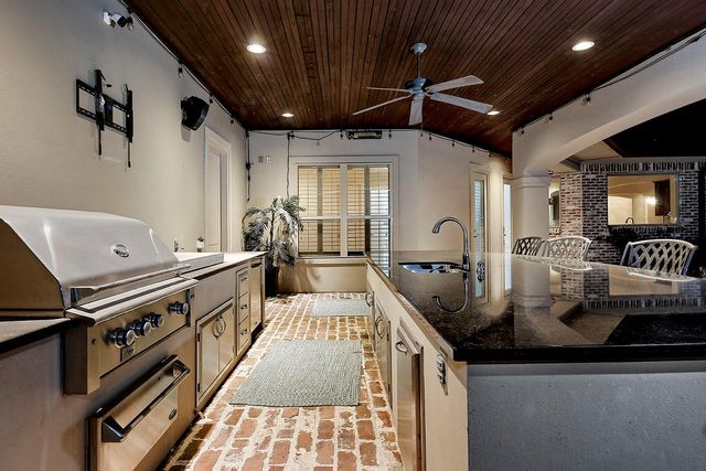 5342 Pine Wood Hills Court, Spring, TX 77386