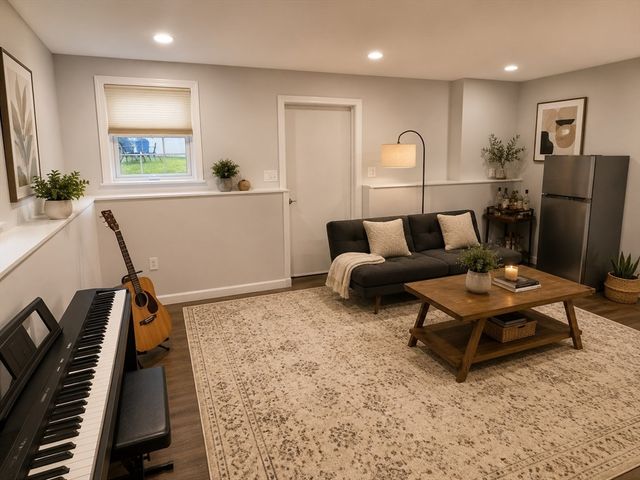 1 E Dexter Ave, Woburn, MA 01801