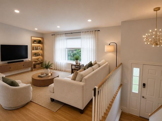 1 E Dexter Ave, Woburn, MA 01801