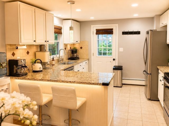 1 E Dexter Ave, Woburn, MA 01801