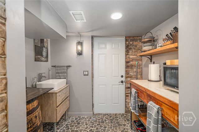 405 E Liberty Street, Savannah, GA 31401