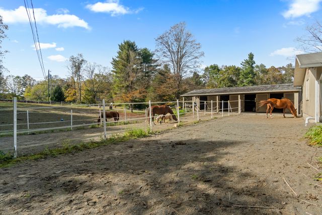 92 Minortown Road, Woodbury, CT 06798