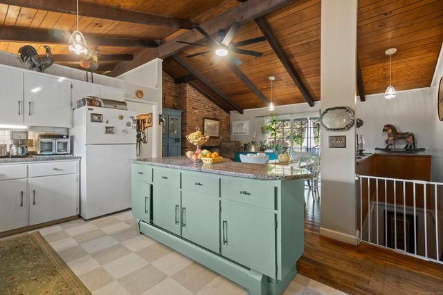 92 Minortown Road, Woodbury, CT 06798
