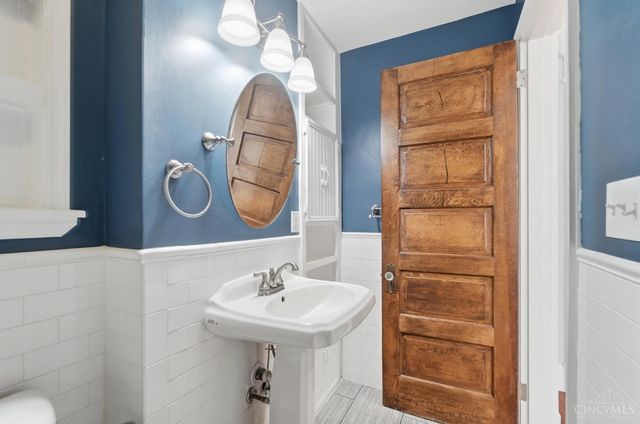 3133 Gloss Avenue, Cincinnati, OH 45213