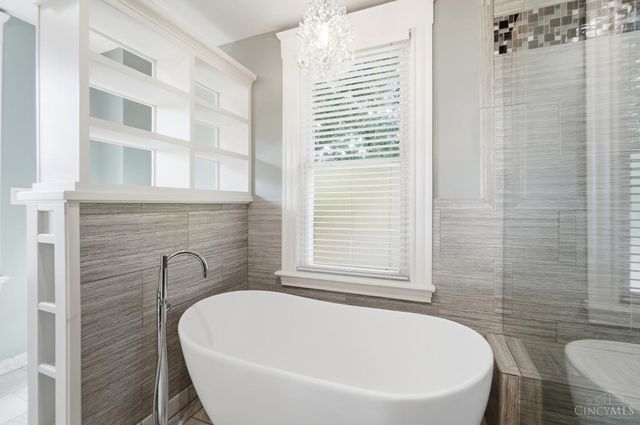 3133 Gloss Avenue, Cincinnati, OH 45213