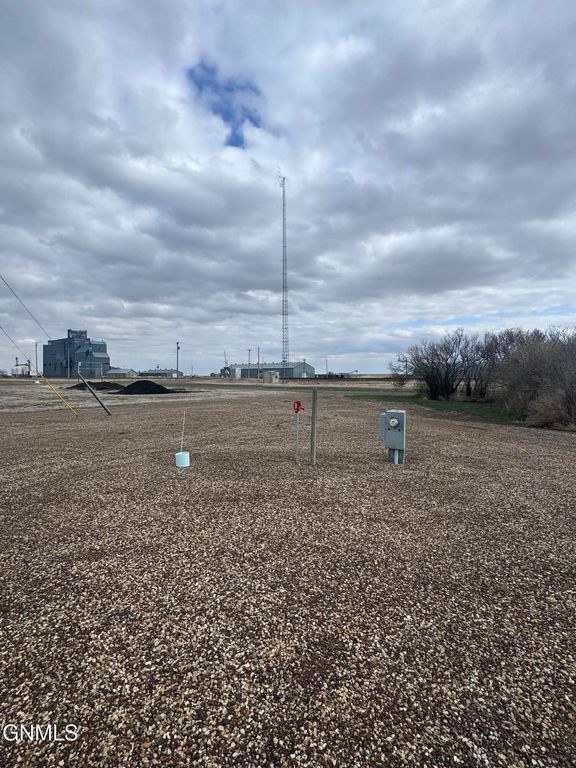 303 1st Street, Reeder, ND 58649 photo 15