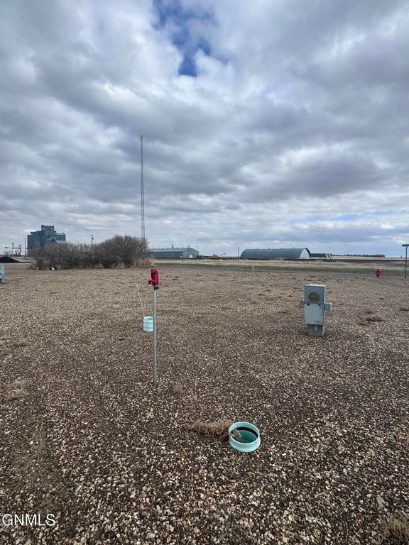 303 1st Street, Reeder, ND 58649 photo 8