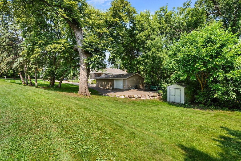 5565 Howards Point Road, Shorewood, MN 55331 — photo 4