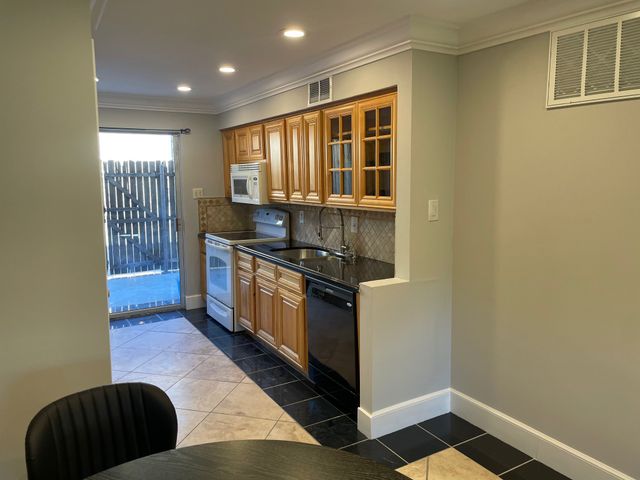 7911 Meadow Park Drive, Dallas, TX 75230