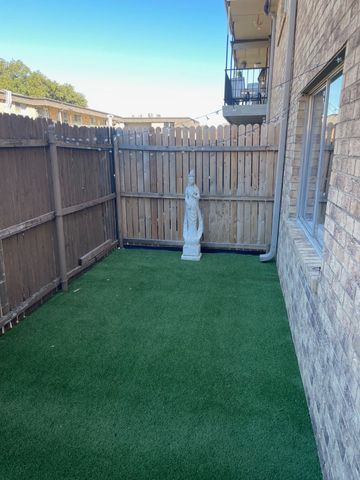 7911 Meadow Park Drive, Dallas, TX 75230