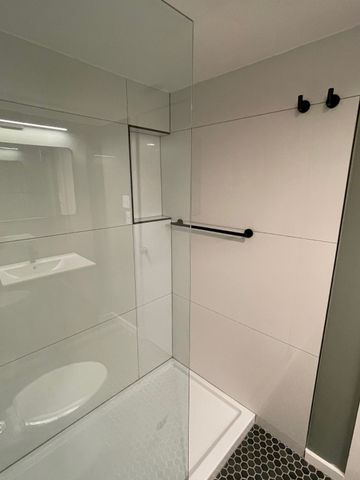 7911 Meadow Park Drive, Dallas, TX 75230