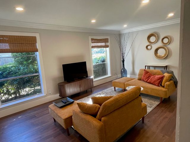 7911 Meadow Park Drive, Dallas, TX 75230