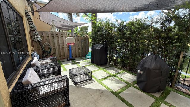 9492 NW 39th Street, Sunrise, FL 33351