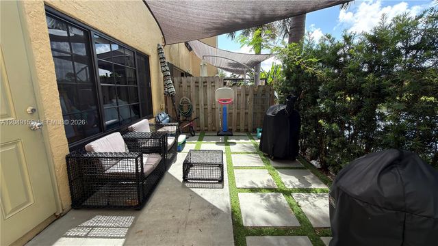 9492 NW 39th Street, Sunrise, FL 33351