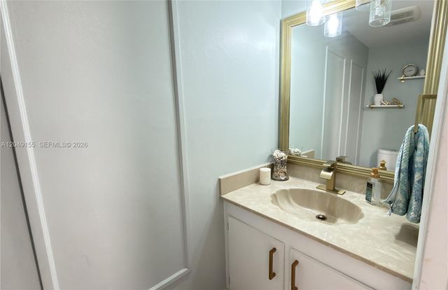 9492 NW 39th Street, Sunrise, FL 33351