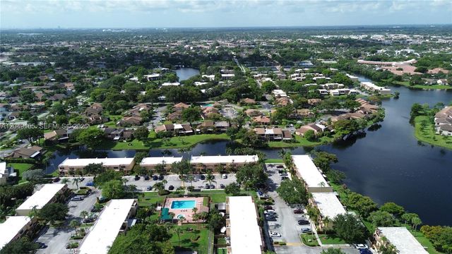 9492 NW 39th Street, Sunrise, FL 33351