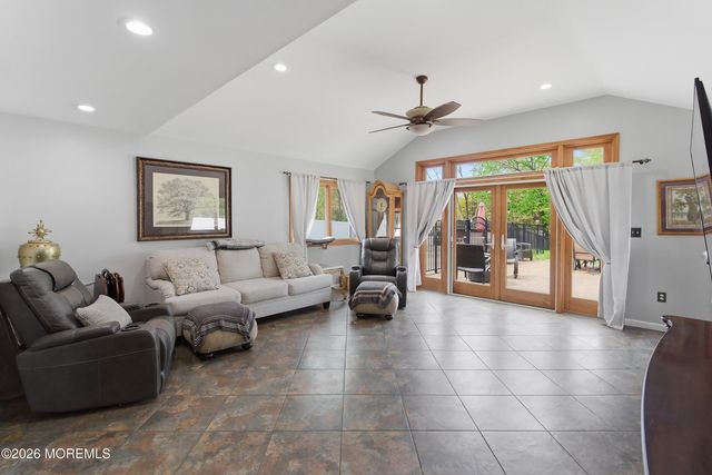 13 Summit Avenue, Manalapan, NJ 07726