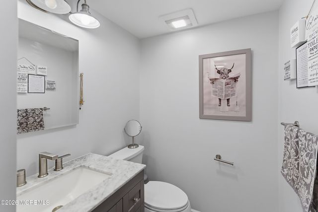 13 Summit Avenue, Manalapan, NJ 07726