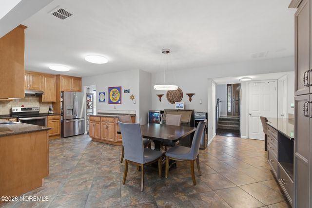 13 Summit Avenue, Manalapan, NJ 07726