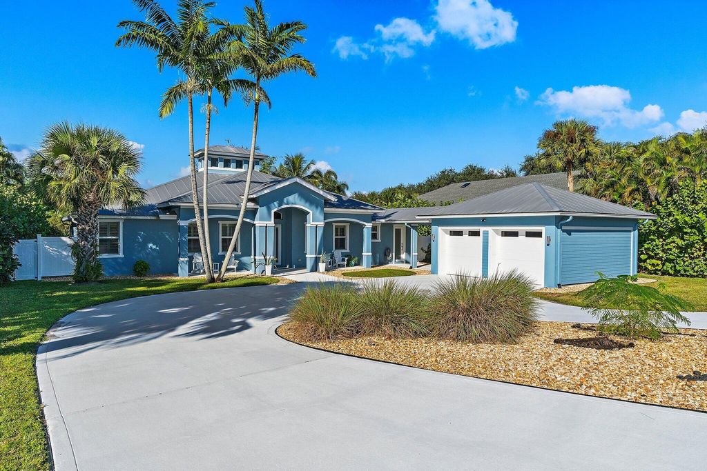 9687 SE Sharon Street, Hobe Sound, FL 33455