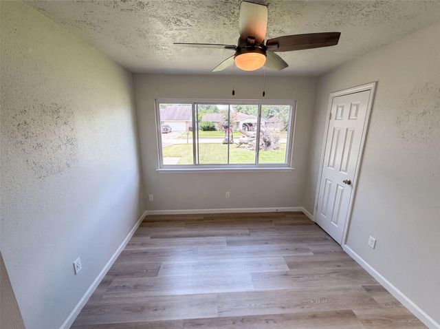 318 Floravista Drive, Houston, TX 77598