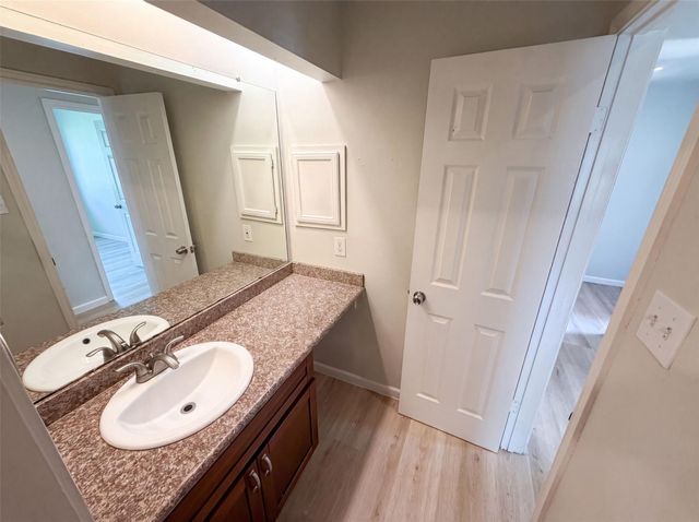 318 Floravista Drive, Houston, TX 77598