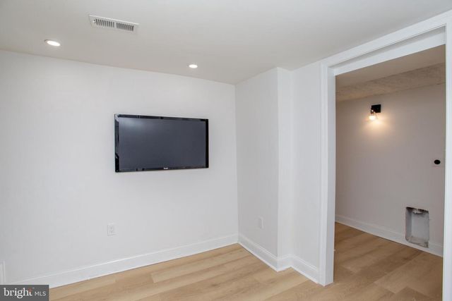 2340-00 MCCLELLAN ST, Philadelphia, PA 19145