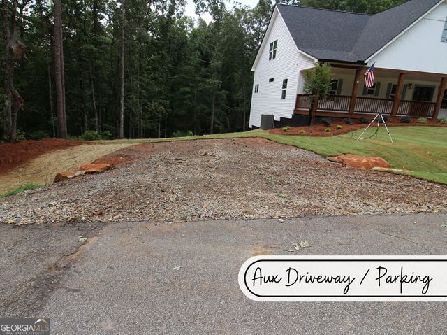 577 Peaceful Valley Drive, Cleveland, GA 30528