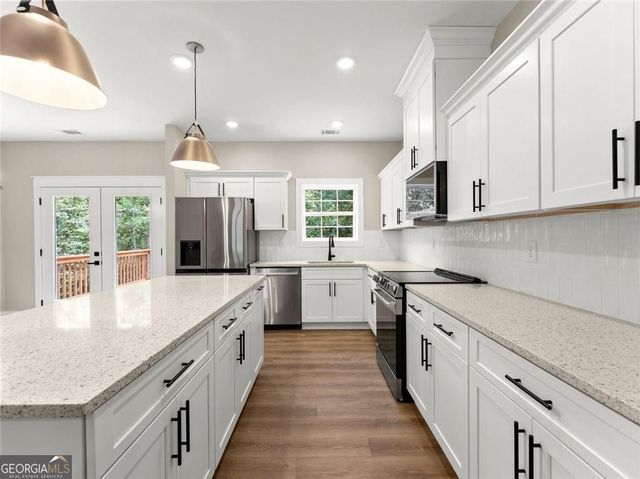 577 Peaceful Valley Drive, Cleveland, GA 30528