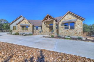 121 Winecup LN, Spring Branch, TX 78070