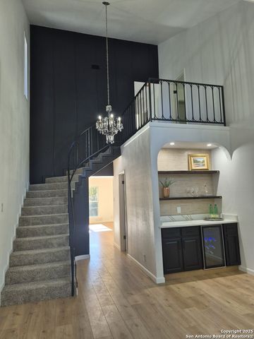 6230 Hickory Hollow, Windcrest, TX 78239