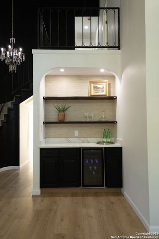 6230 Hickory Hollow, Windcrest, TX 78239