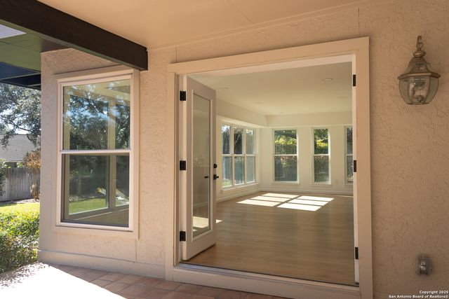 6230 Hickory Hollow, Windcrest, TX 78239