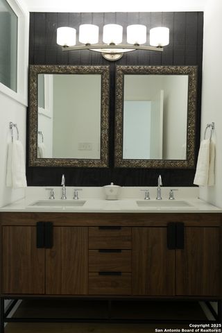 6230 Hickory Hollow, Windcrest, TX 78239