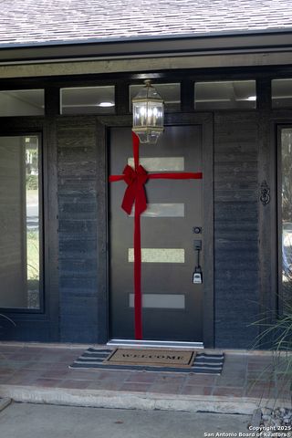 6230 Hickory Hollow, Windcrest, TX 78239