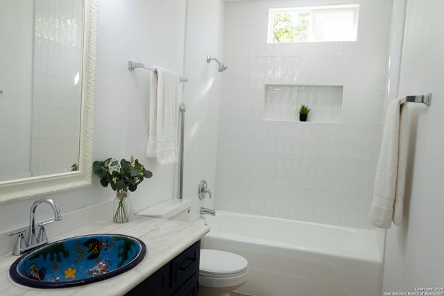 6230 Hickory Hollow, Windcrest, TX 78239