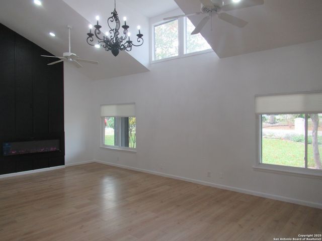 6230 Hickory Hollow, Windcrest, TX 78239