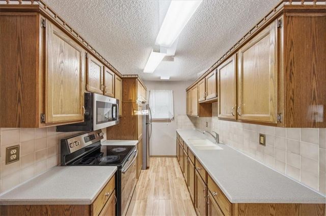 7845 Freeman Avenue, Kansas City, KS 66112