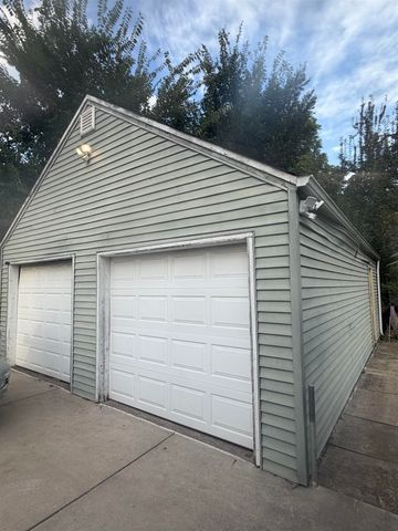 54208 Ironwood Road, South Bend, IN 46635