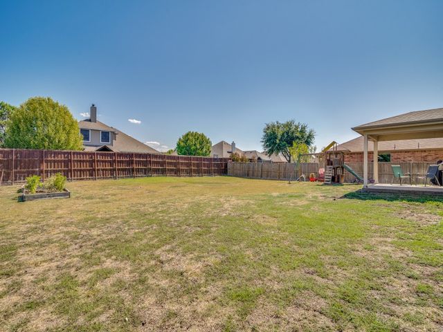 300 Aspenwood Trail, Forney, TX 75126
