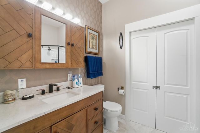 1221 Martin Drive, Cincinnati, OH 45202