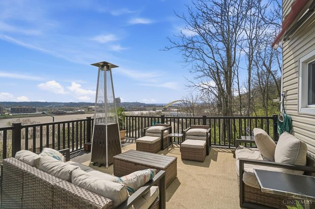 1221 Martin Drive, Cincinnati, OH 45202