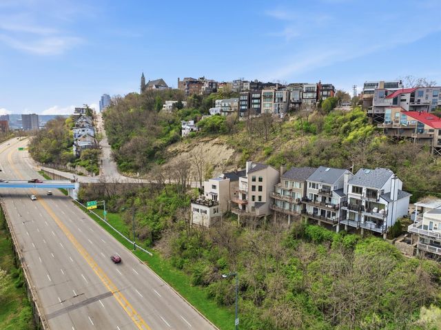 1221 Martin Drive, Cincinnati, OH 45202