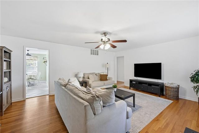 6317 W 58th Street, Mission, KS 66202